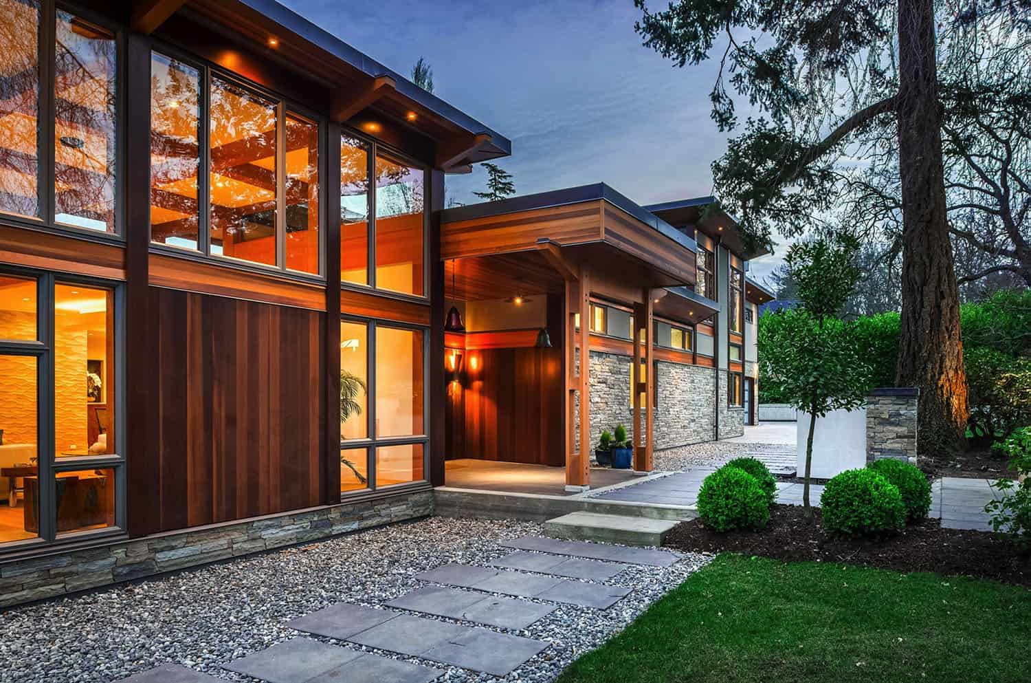 west-coast-modern-home-exterior