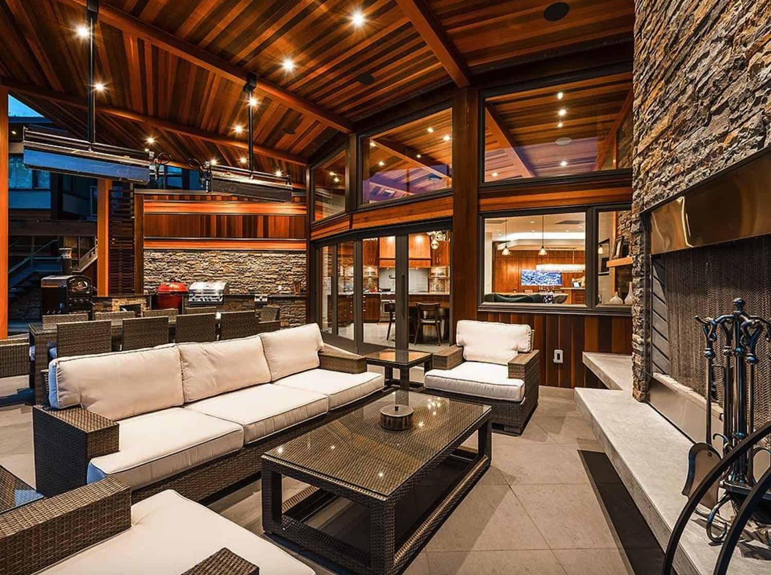 contemporary-home-patio