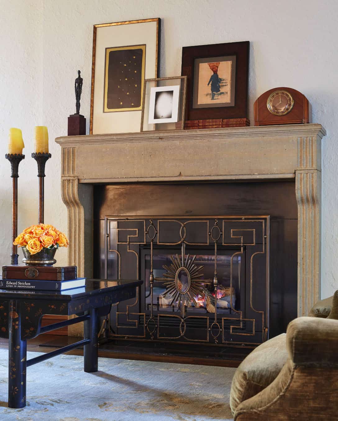 tudor-traditional-living-room-fireplace