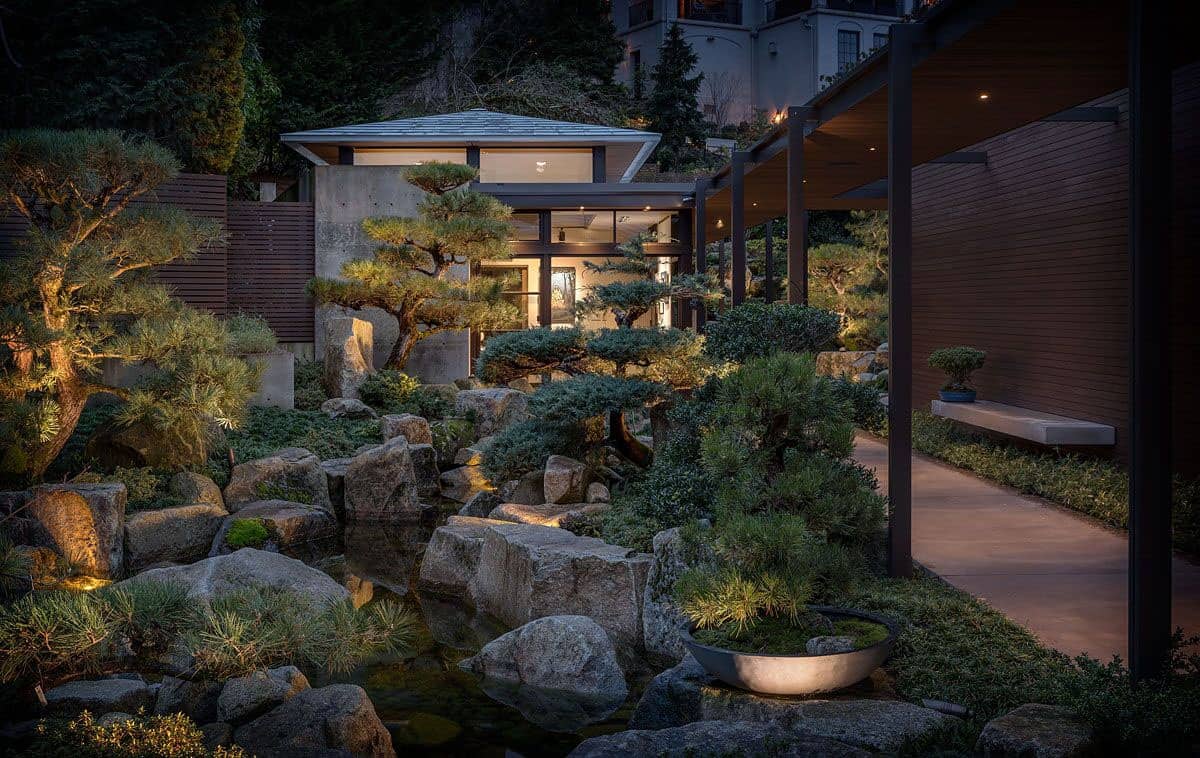 modern-home-exterior