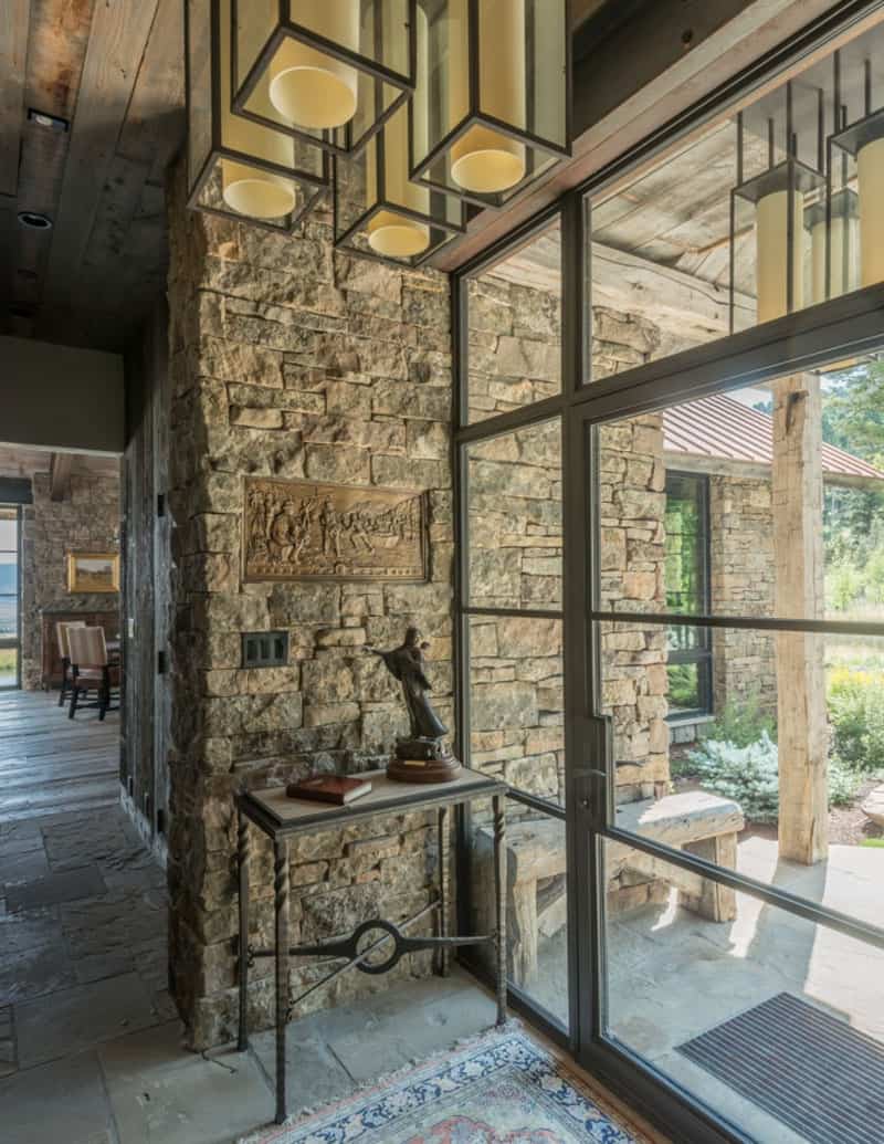 rustic-ranch-house-entry