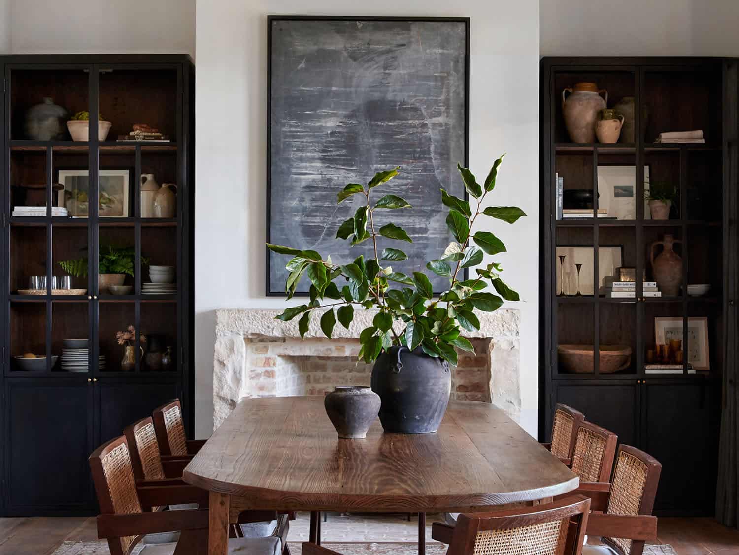 rustic-farmhouse-style-dining-room