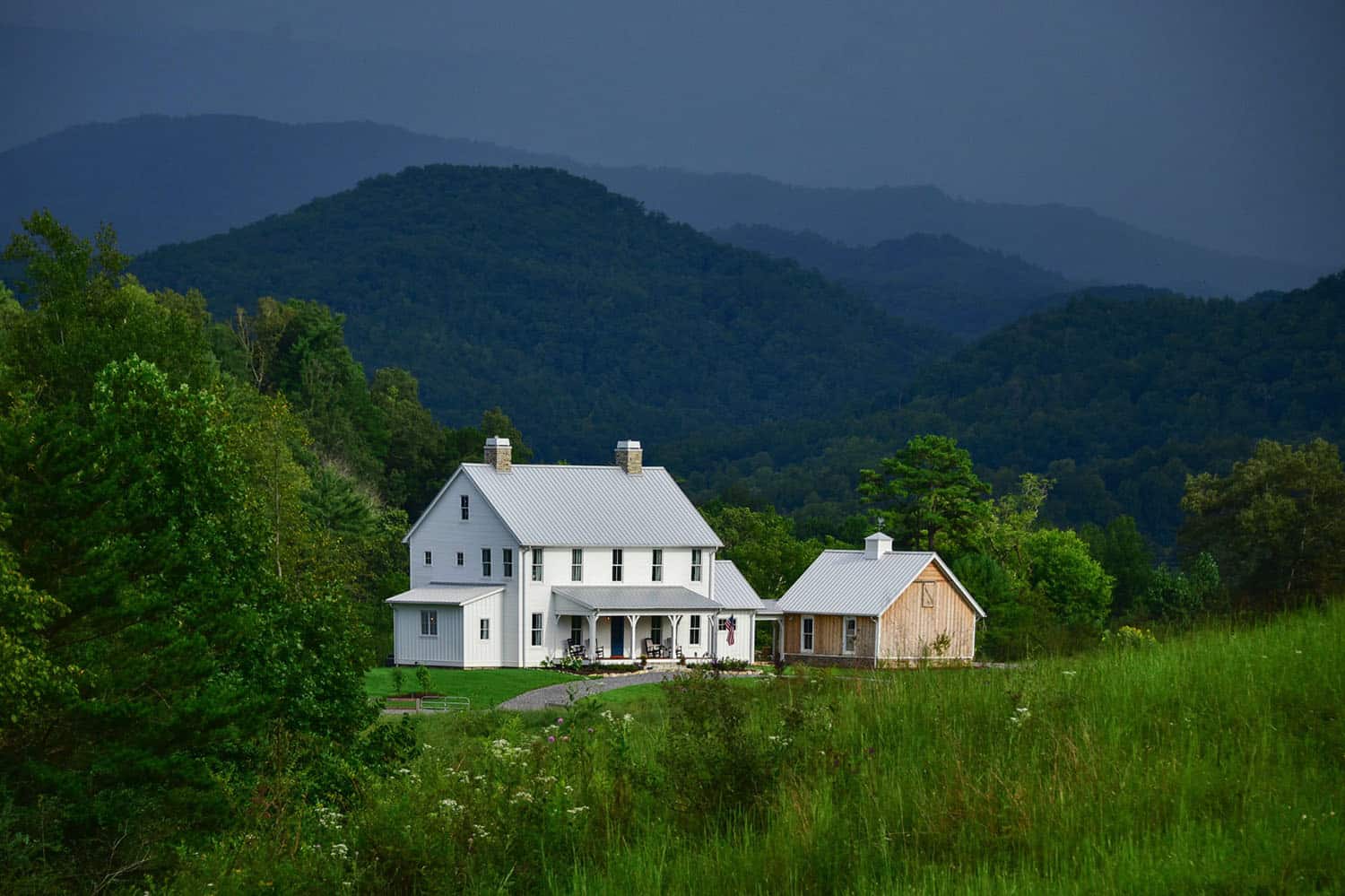 mountain-farmhouse-exterior