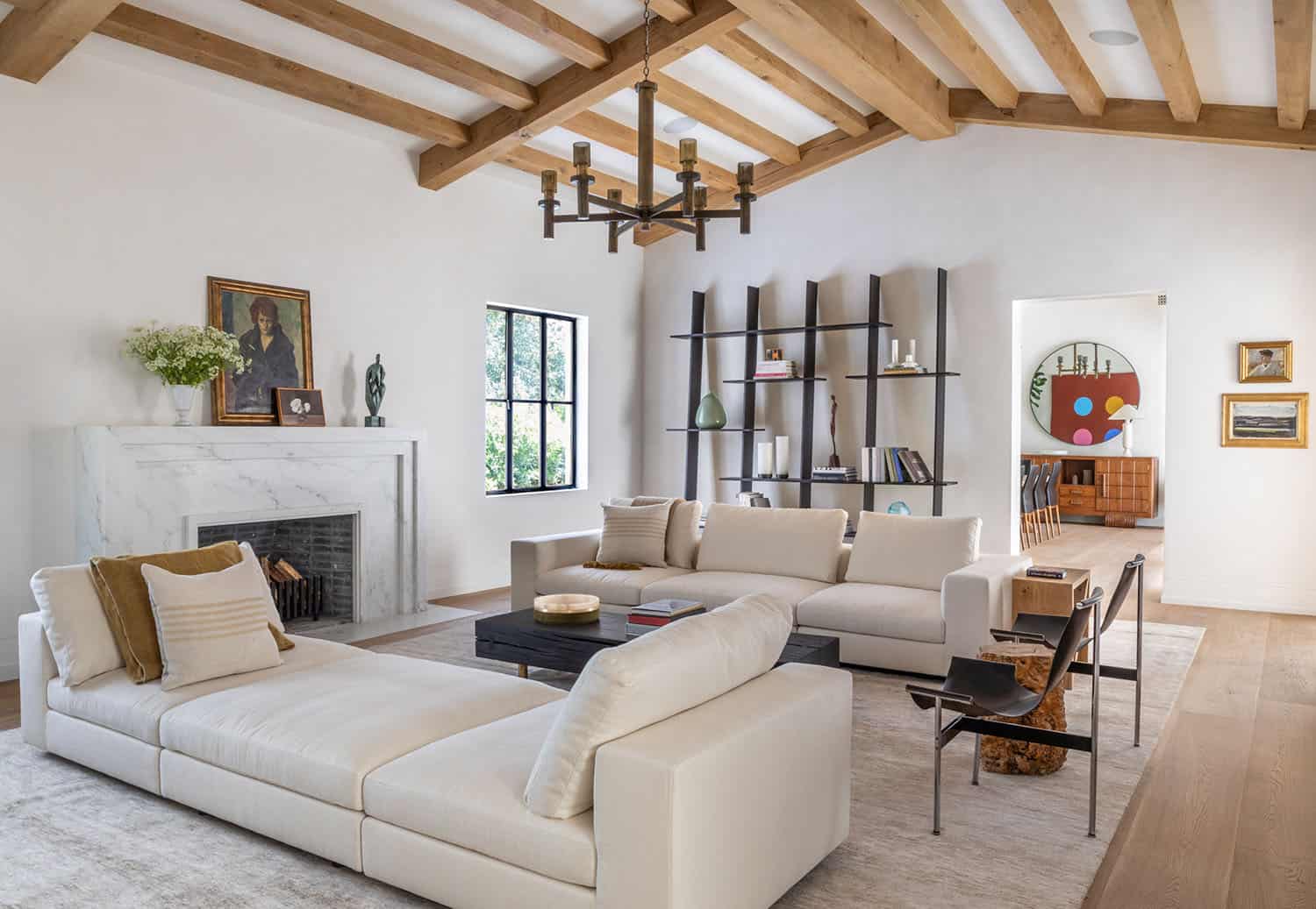 spanish-colonial-style-living-room