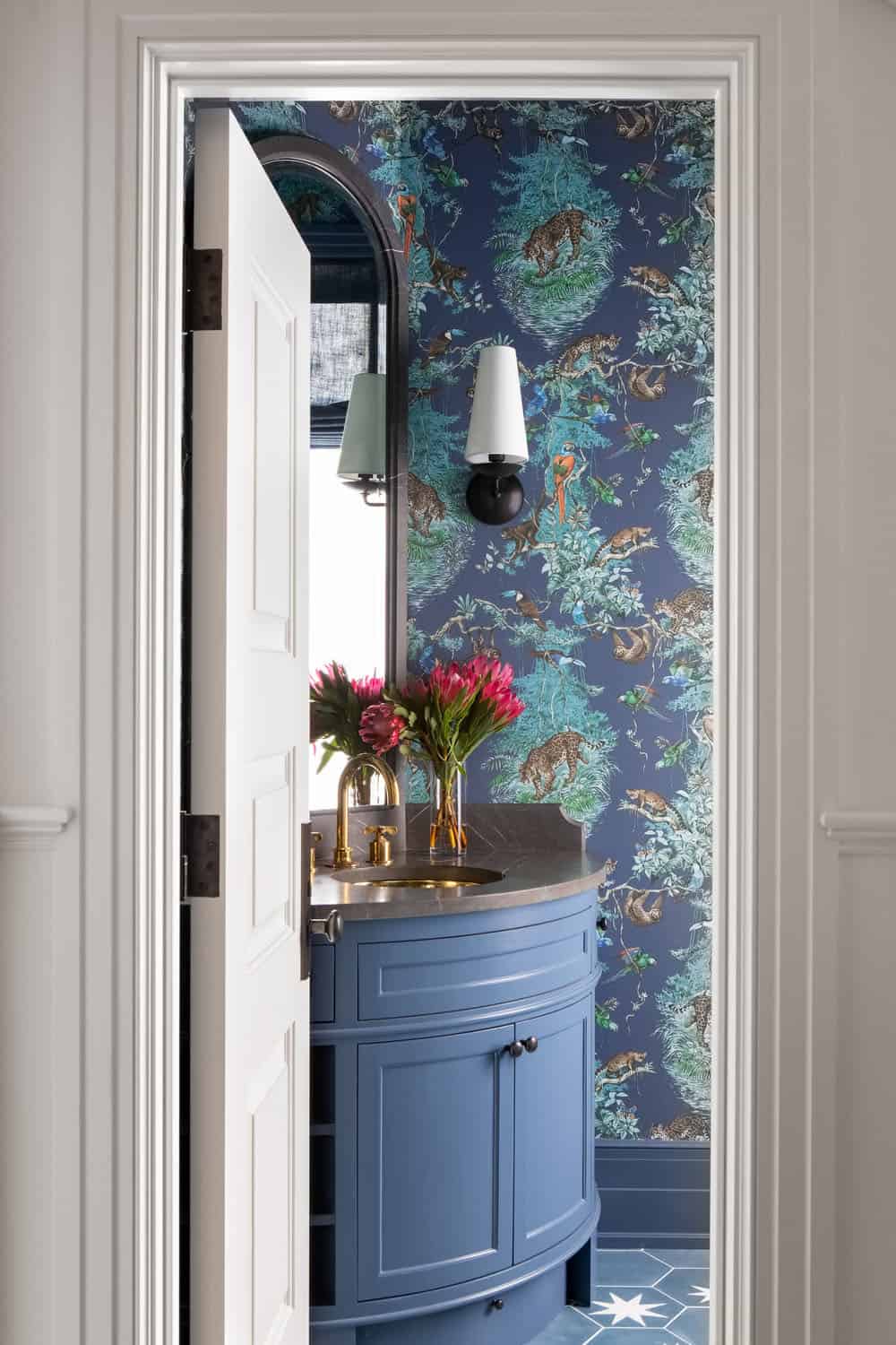 victorian-transitional-powder-room