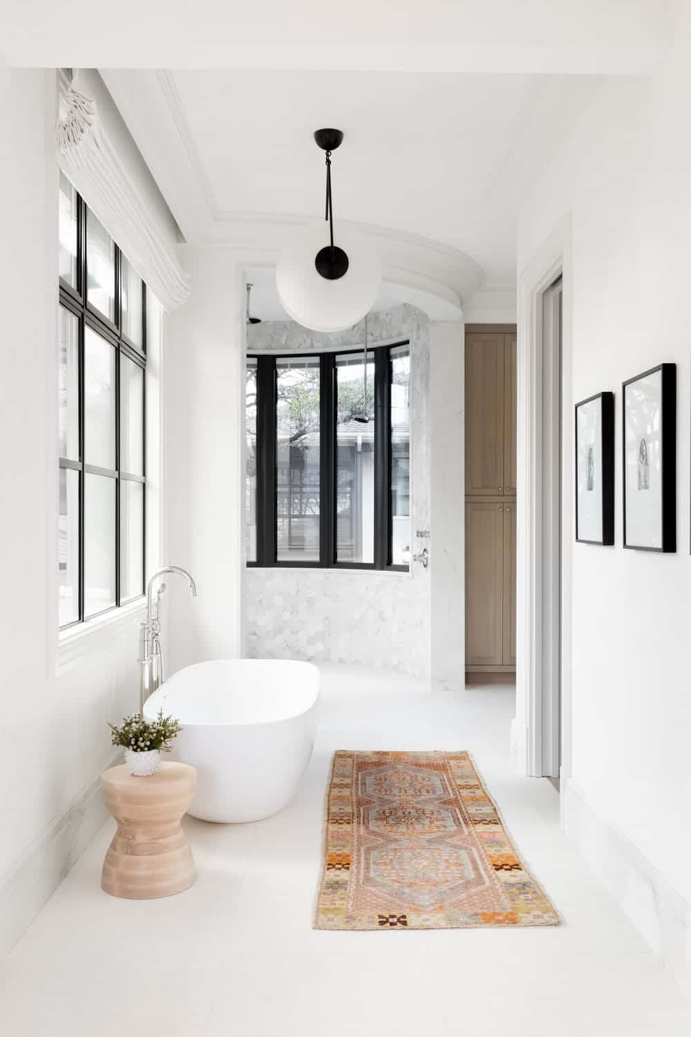 victorian-transitional-bathroom