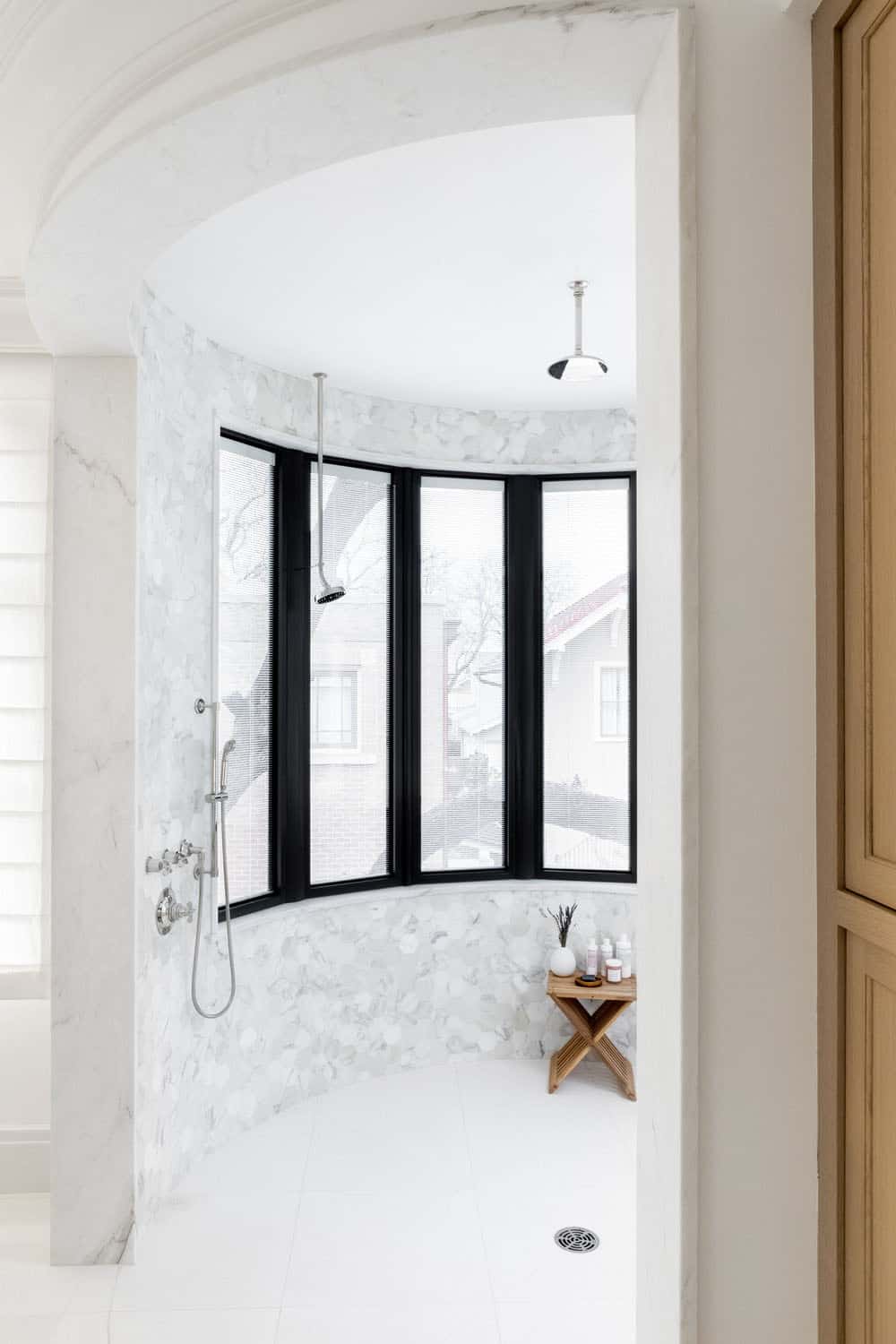 victorian-transitional-bathroom