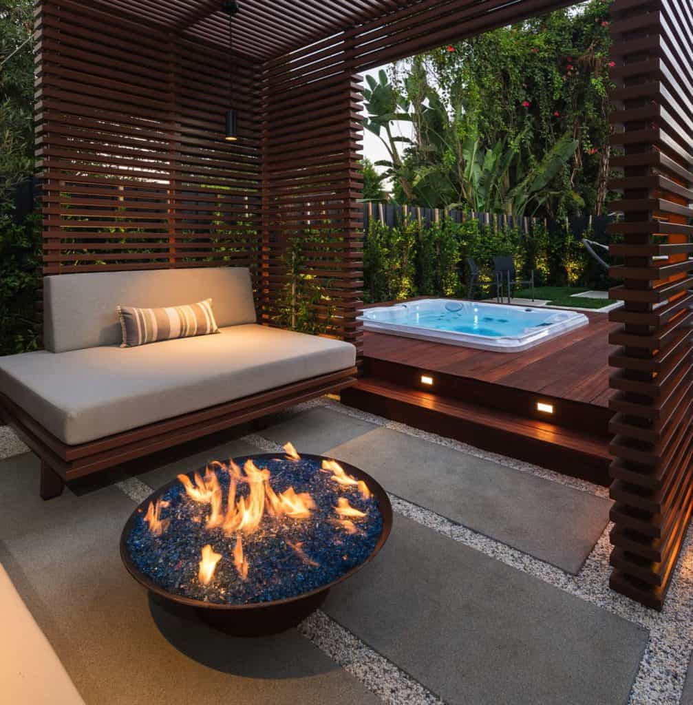 25+ Amazing Ideas For Creating An Outdoor Deck For Entertaining