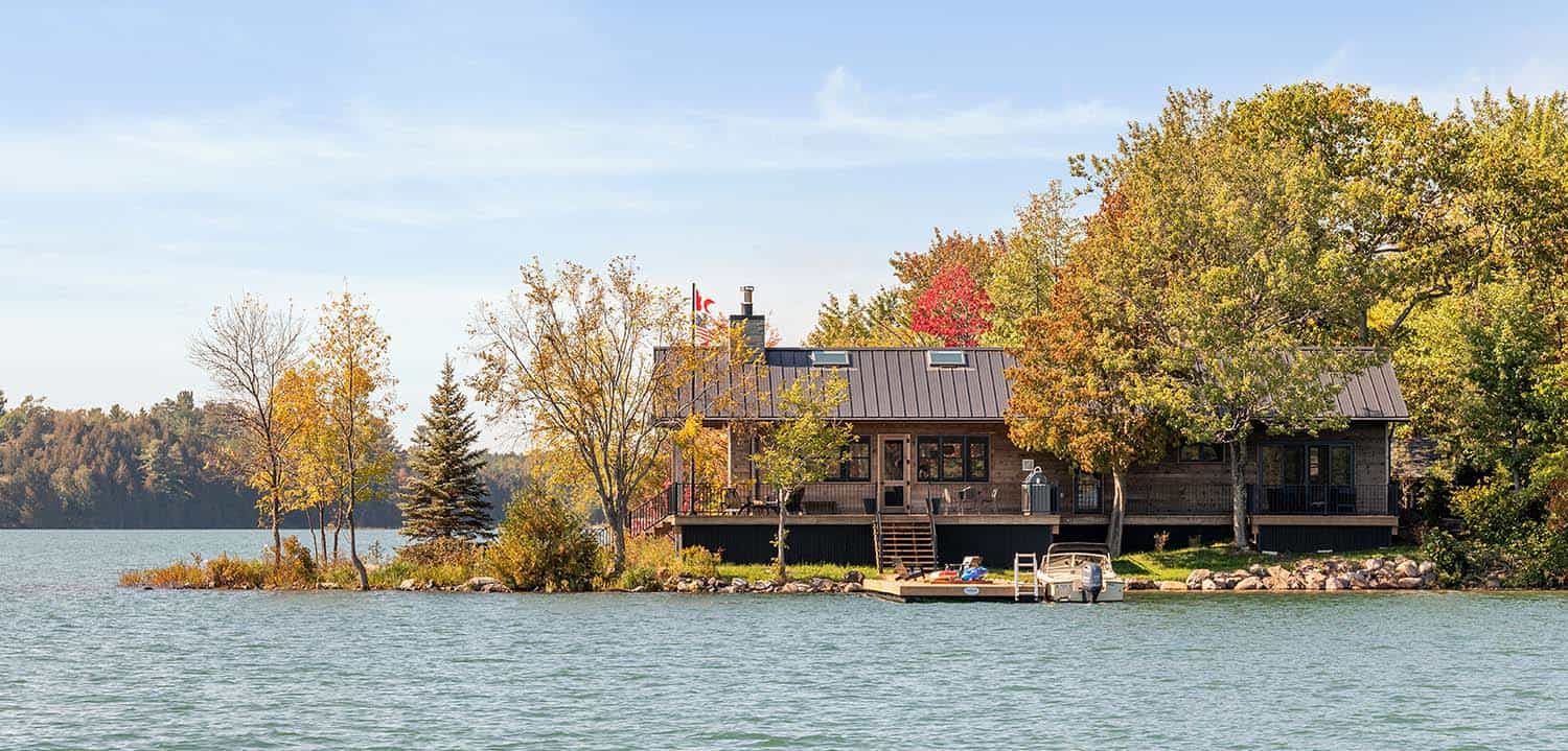 lake-house-exterior