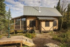 600-square-foot off the grid cabin surrounded by wilderness in Minnesota