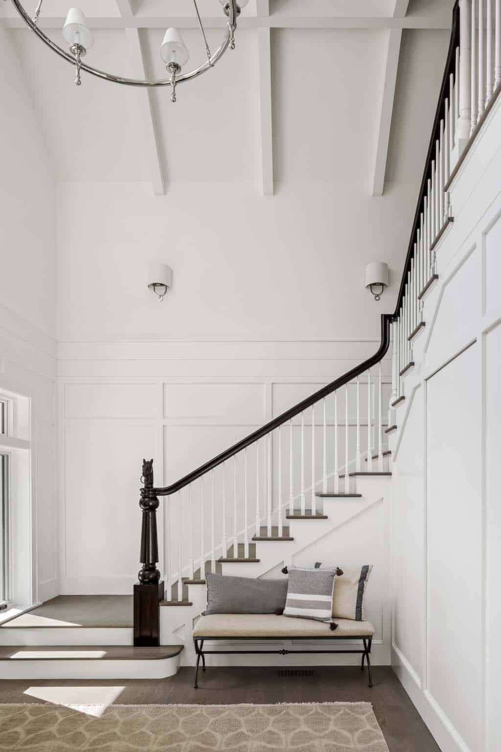 farmhouse-entry-staircase