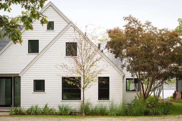 featured posts image for Charming New England cottage with idyllic views over Damariscotta River