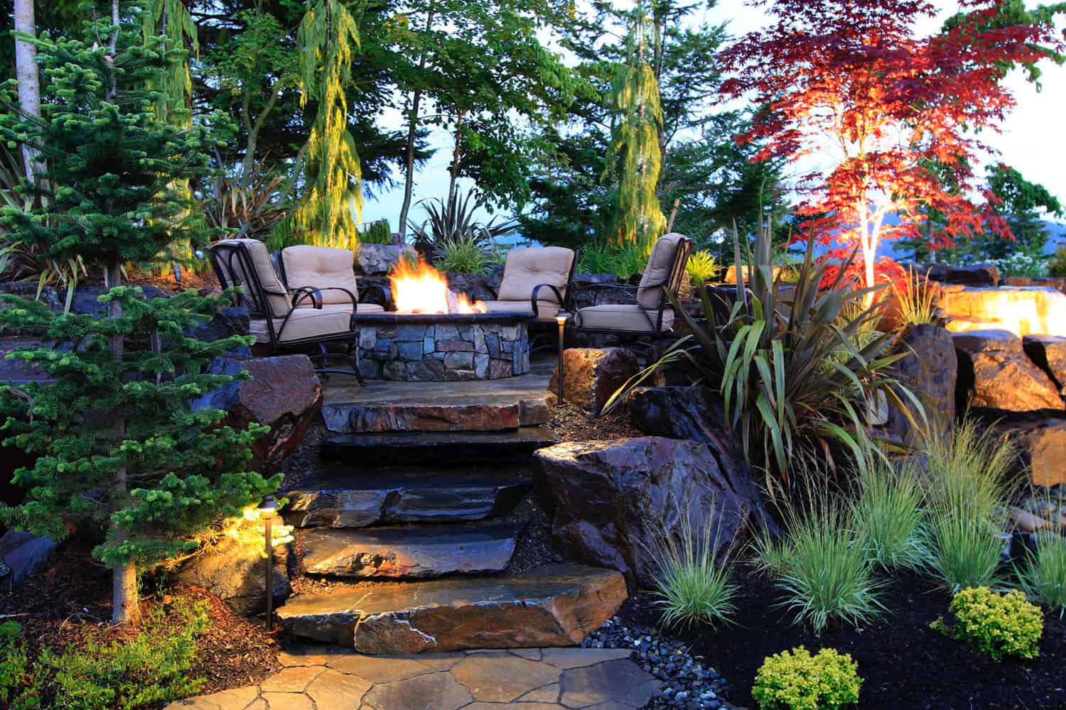 backyard-garden-ideas-with-cozy-fire-pits