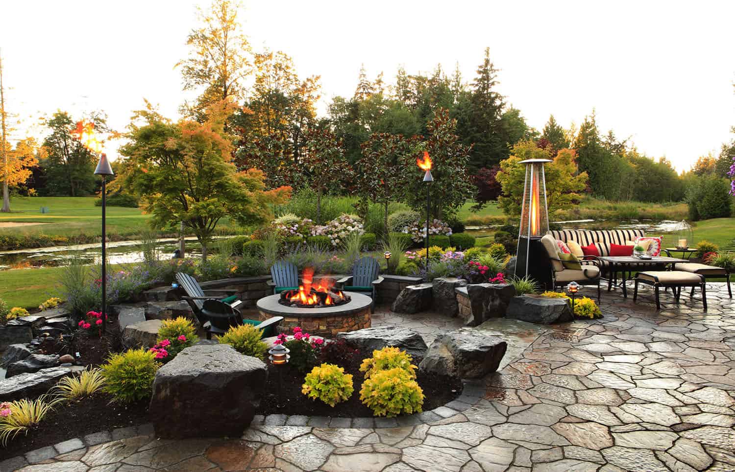 backyard-garden-ideas-with-cozy-fire-pits