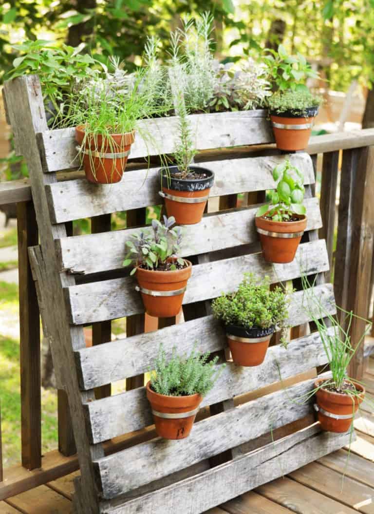 21 Spectacular Recycled Wood Pallet Garden Ideas To DIY