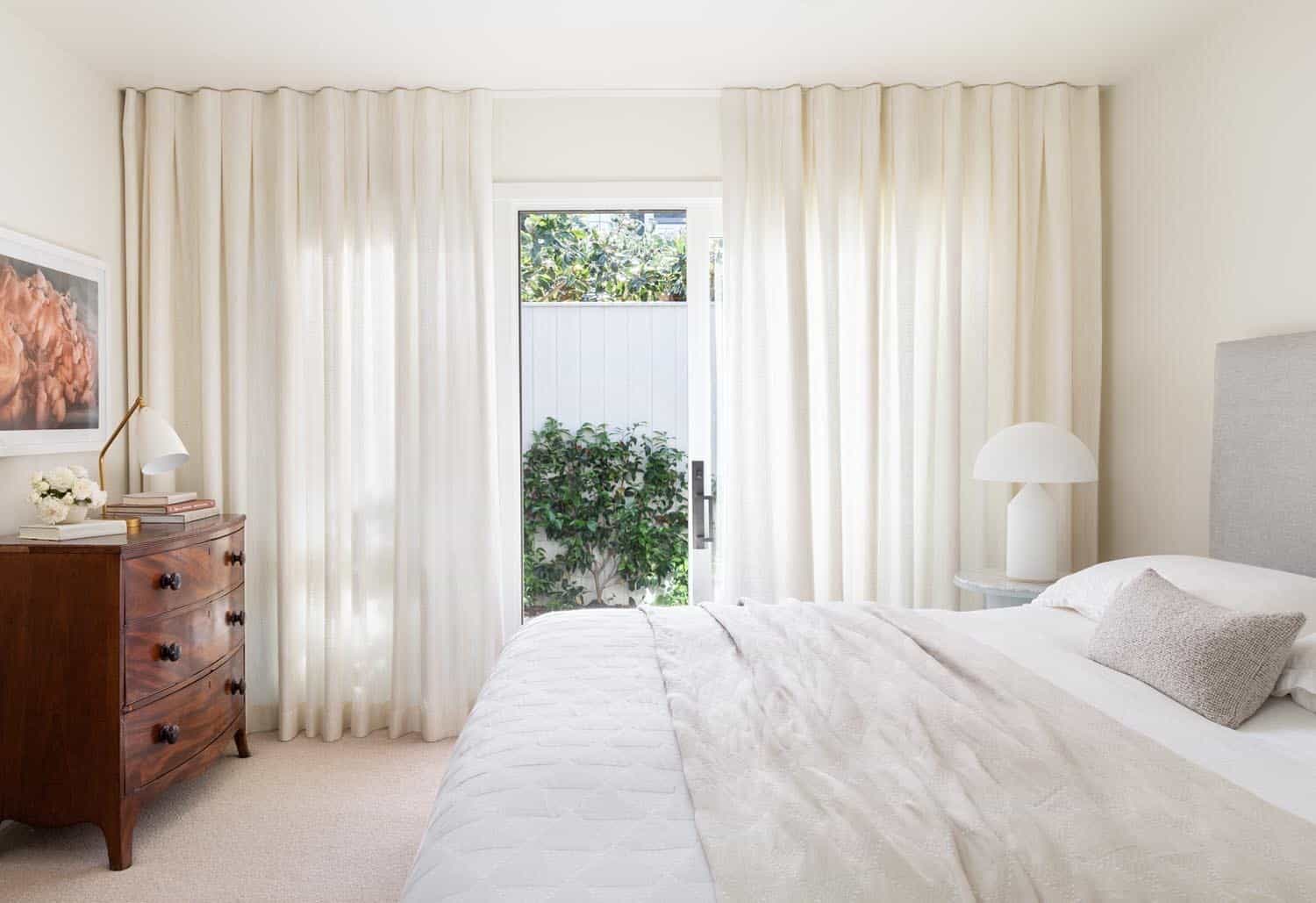 mid-century-bedroom