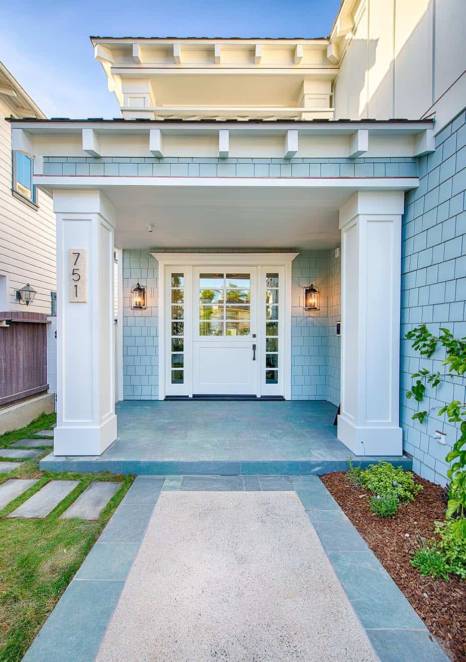 beach-house-style-entry