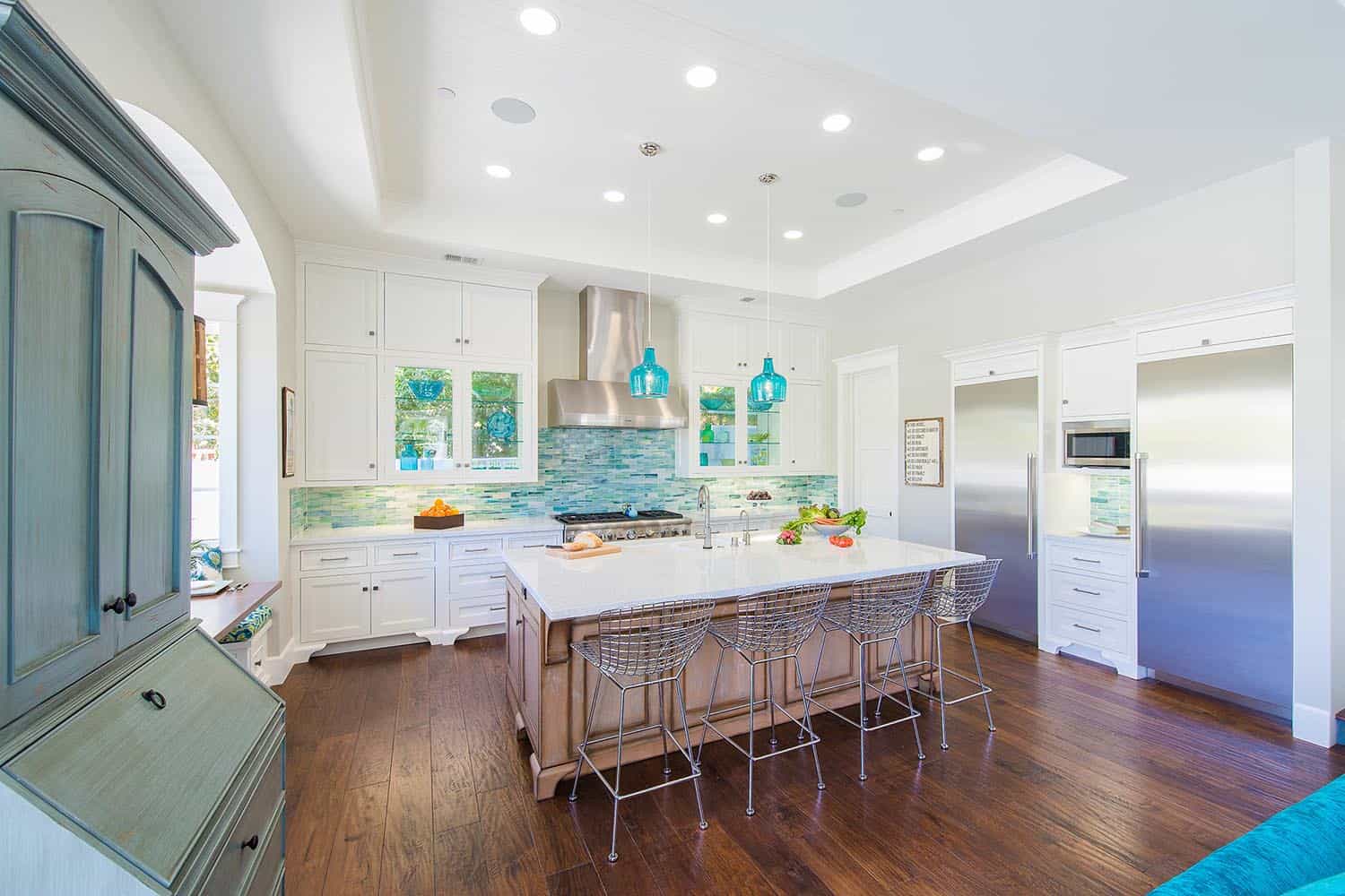 beach-style-kitchen