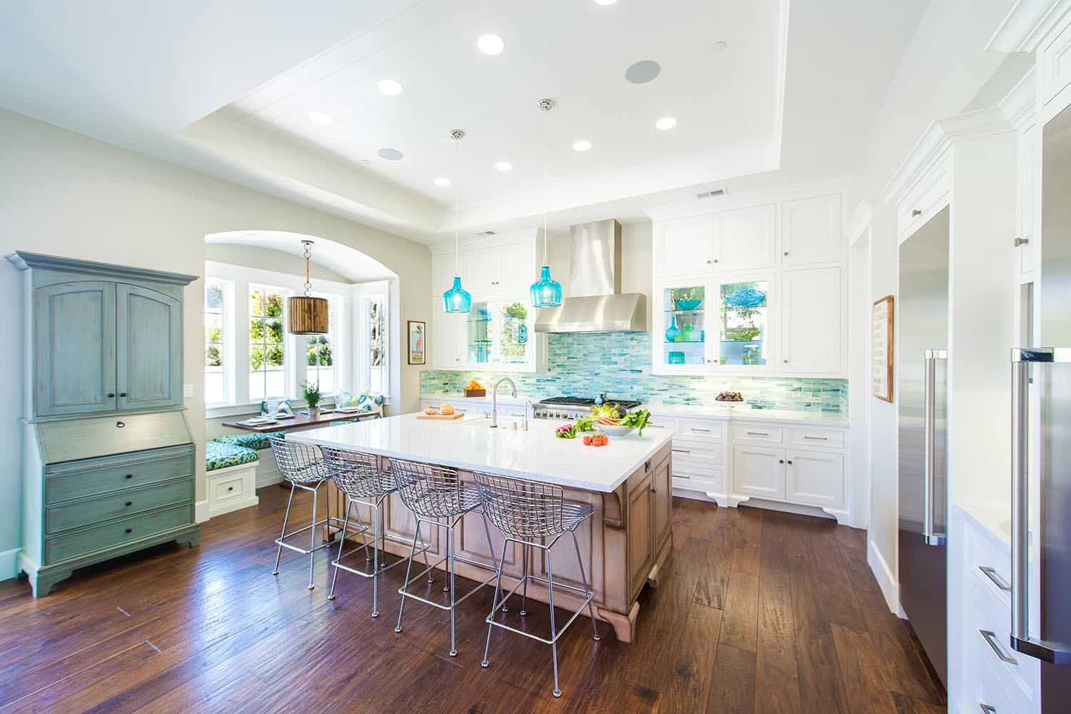 beach-style-kitchen