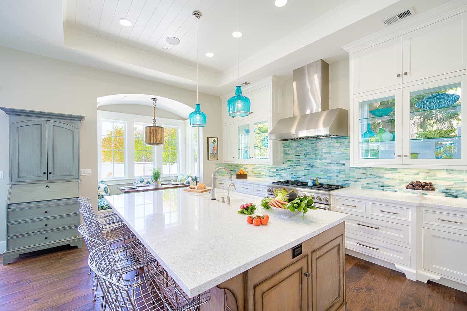beach-style-kitchen