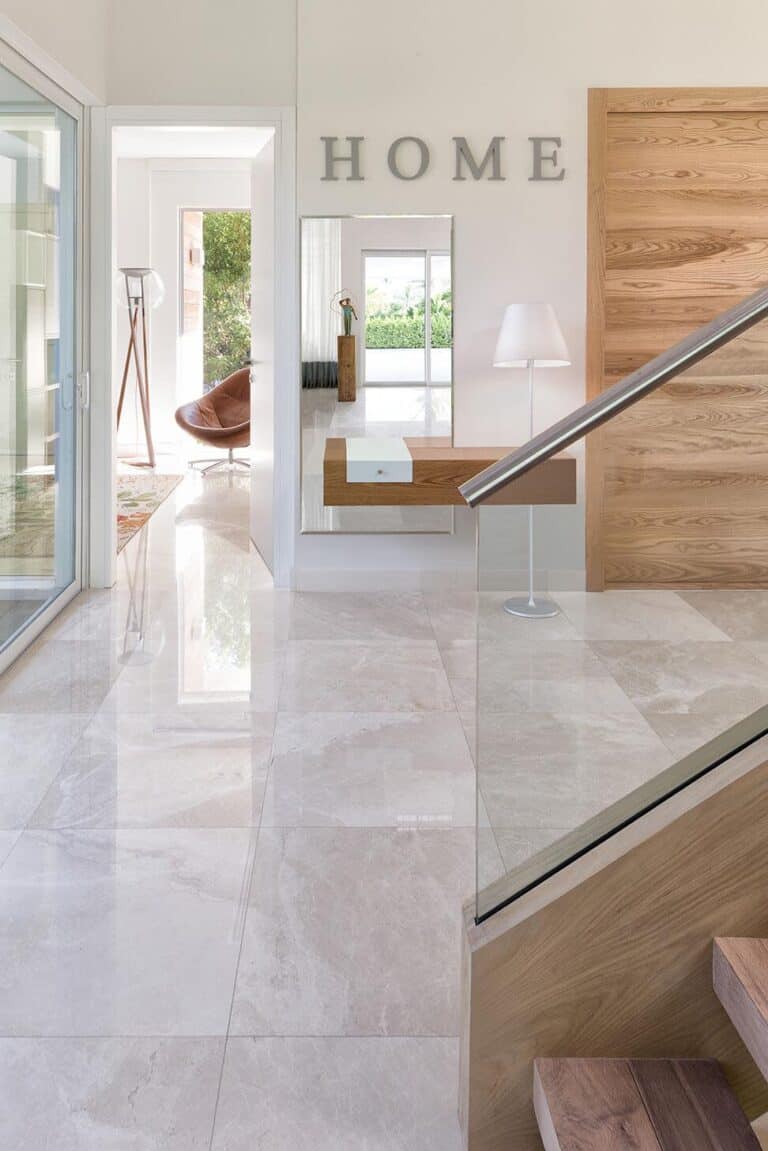 Step inside this stunning tropical modern beach house in Key Biscayne