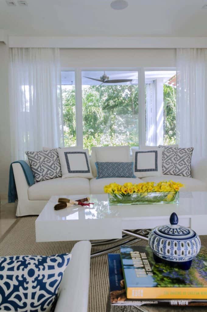 Step inside this stunning tropical modern beach house in Key Biscayne