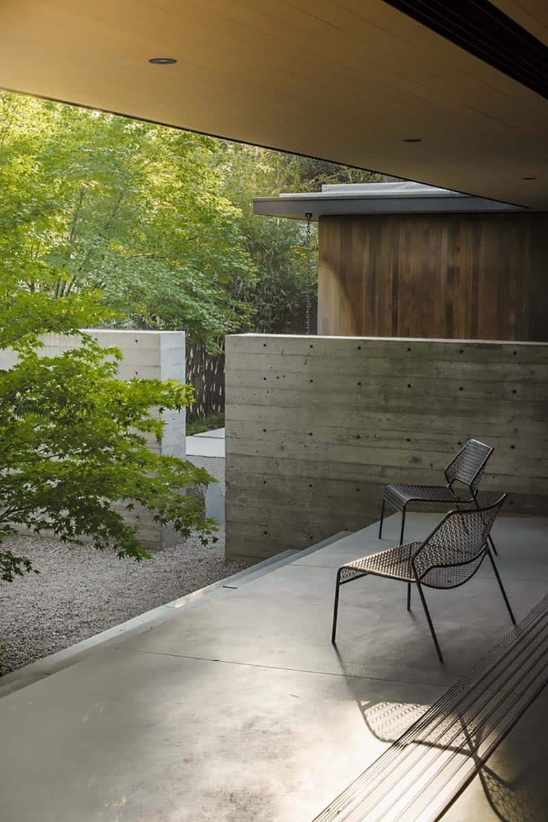 modern-home-exterior-deck