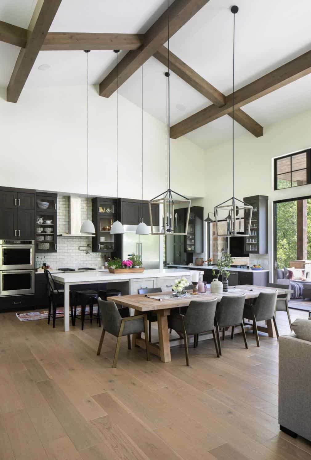 farmhouse-dining-room