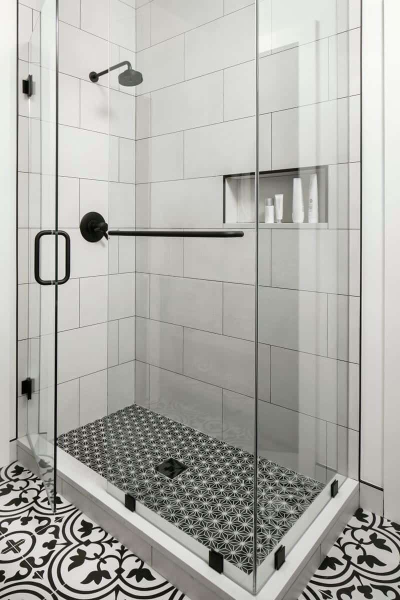 farmhouse-bathroom-shower