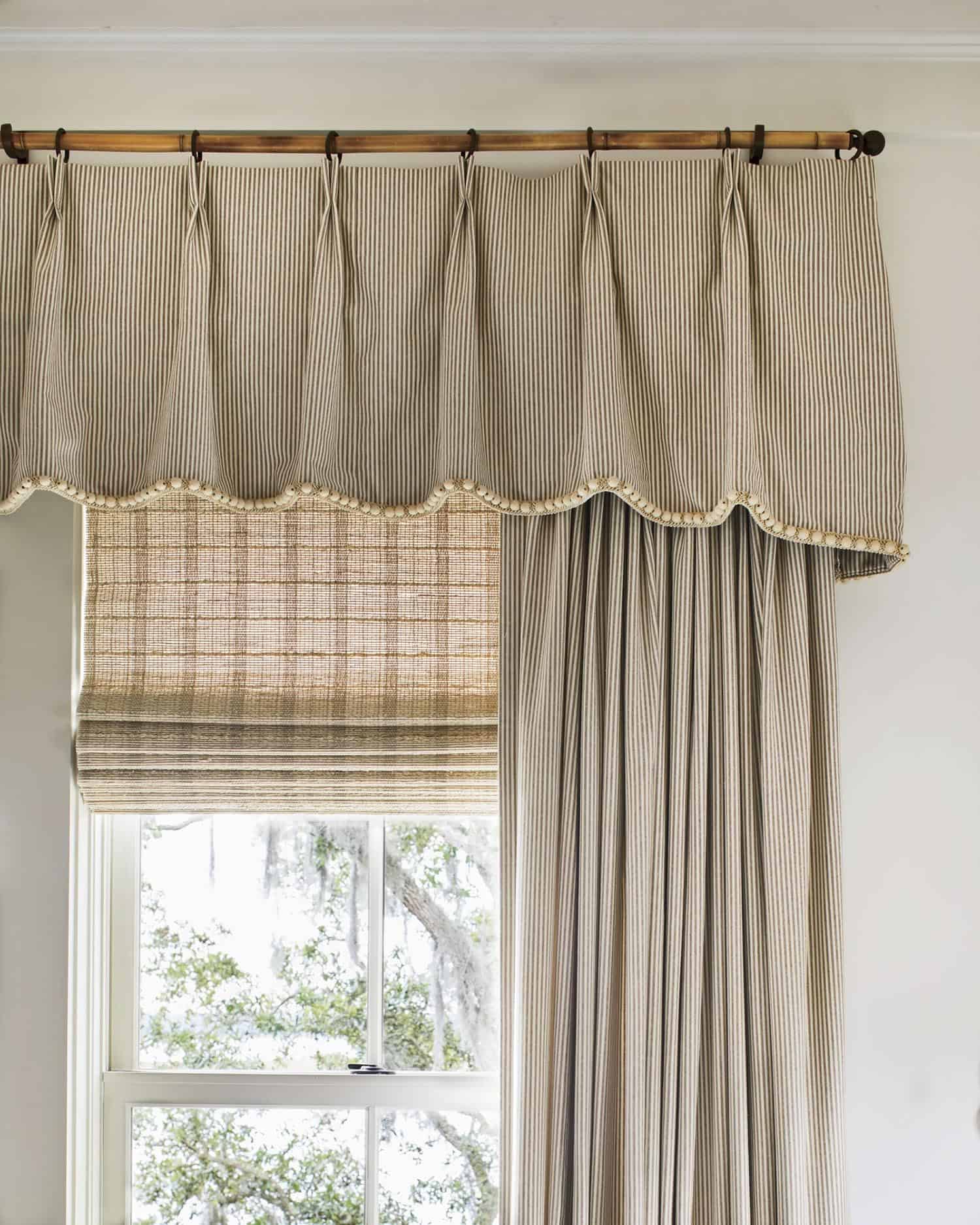 beach-style-bedroom-window-treatment