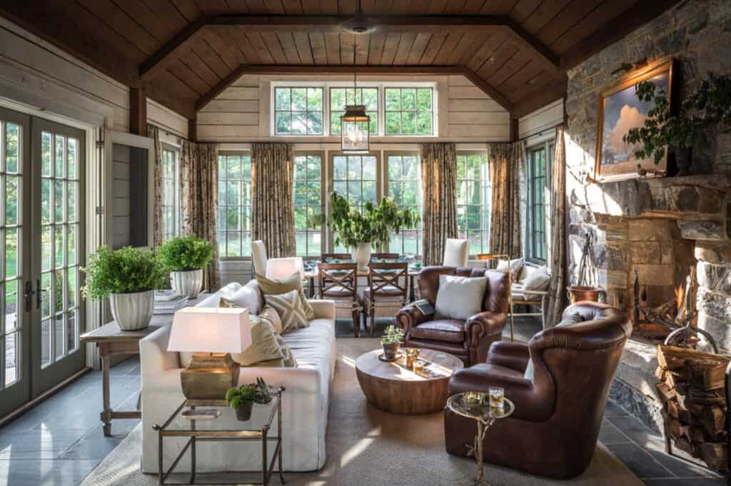 21 Beautiful and Inspiring Farmhouse Sunroom Decorating Ideas