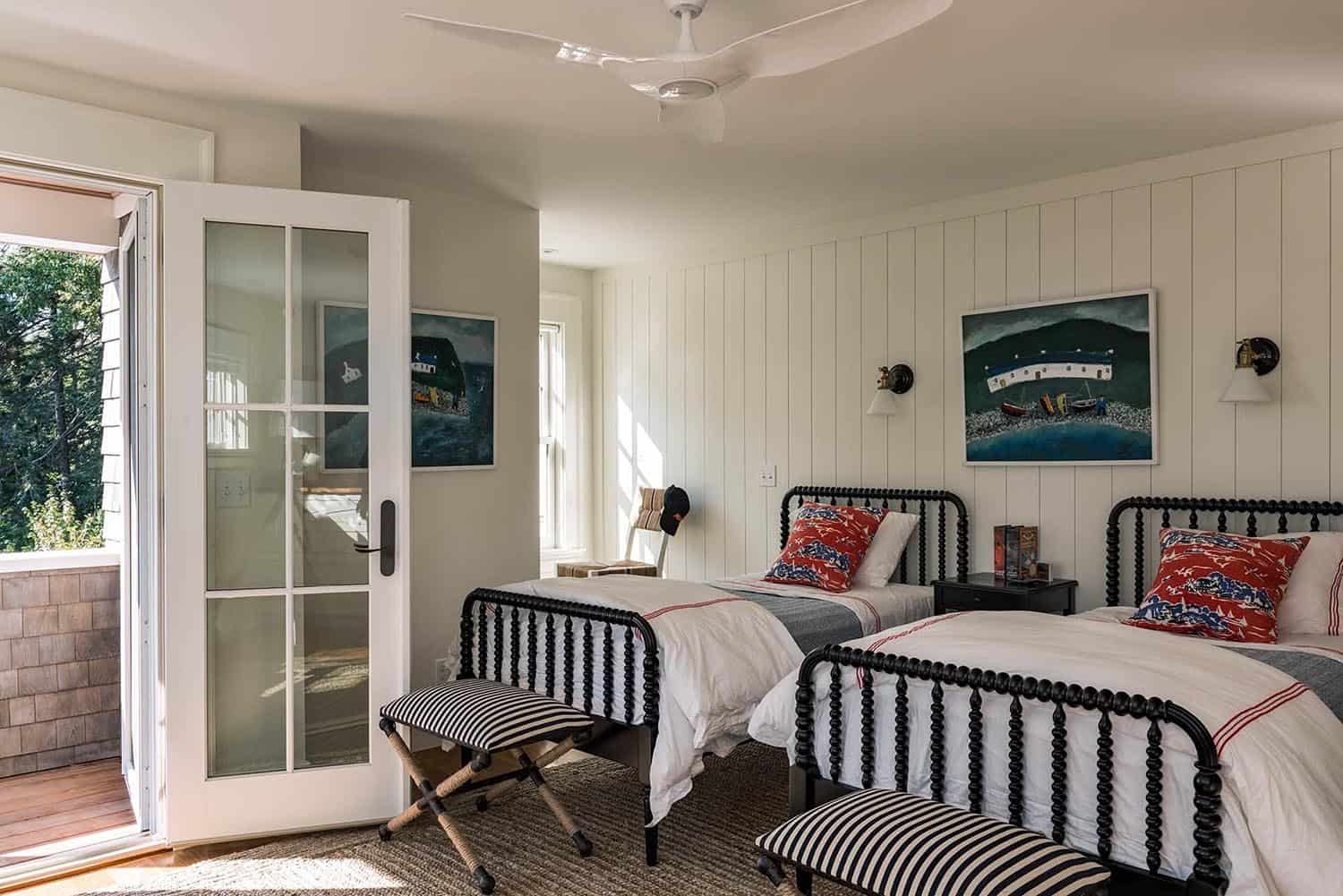 beach-style-bedroom