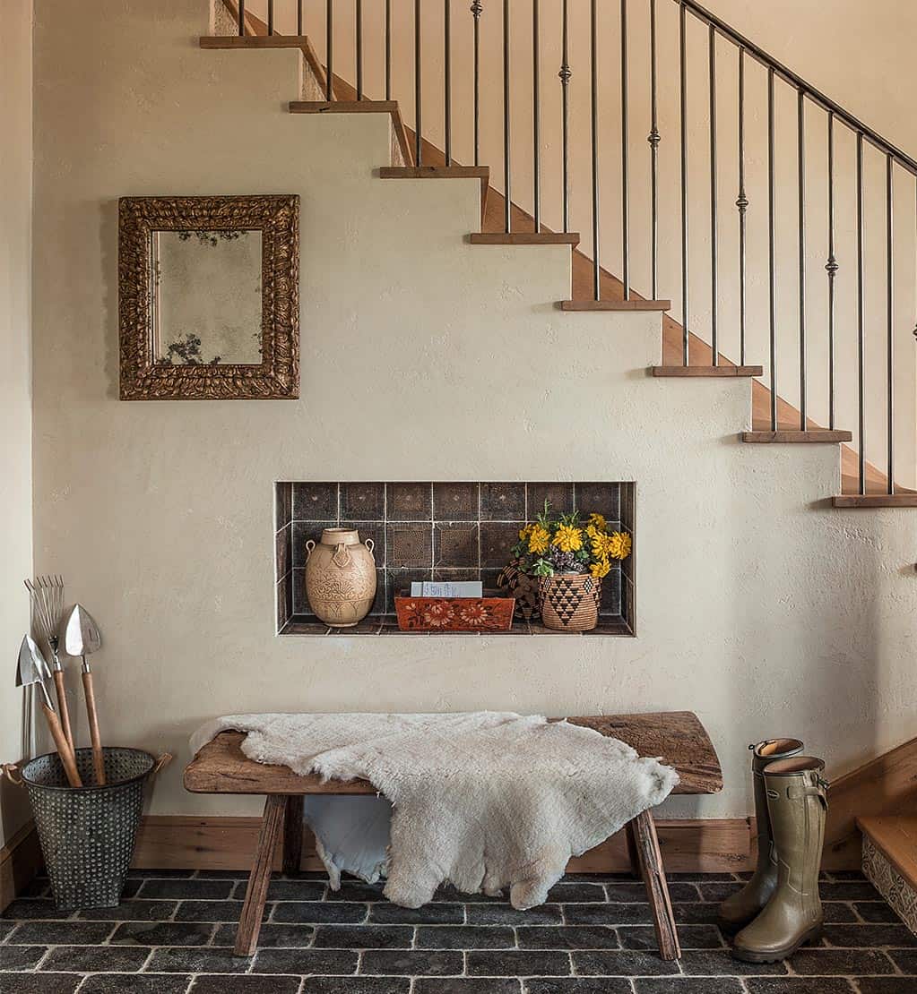 farmhouse-modern-staircase