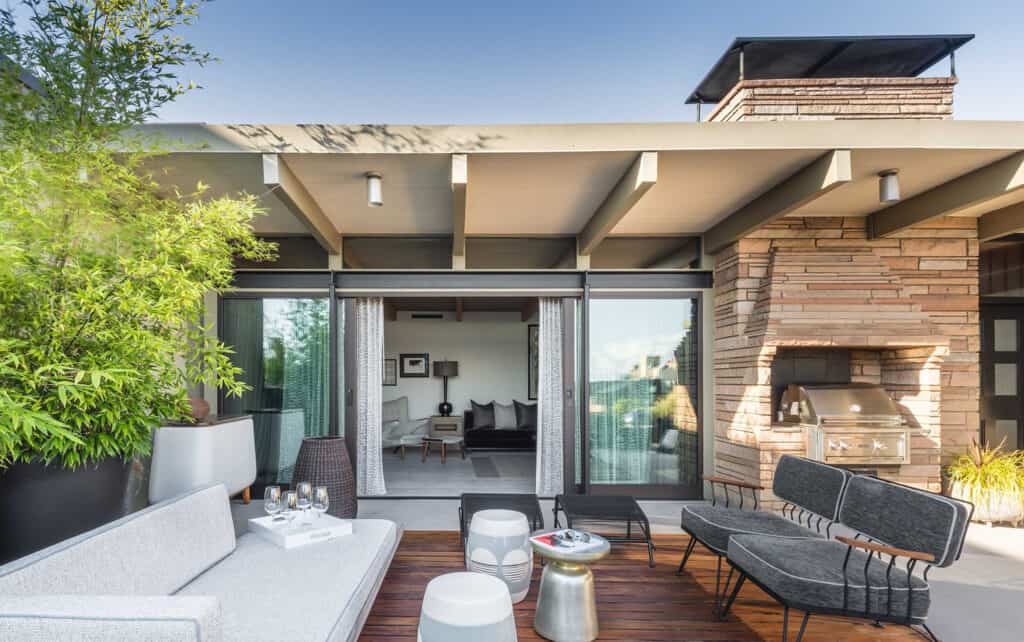 This midcentury modern apartment remodel has amazing Seattle skyline views - Mid-Century Penthouse Apartments