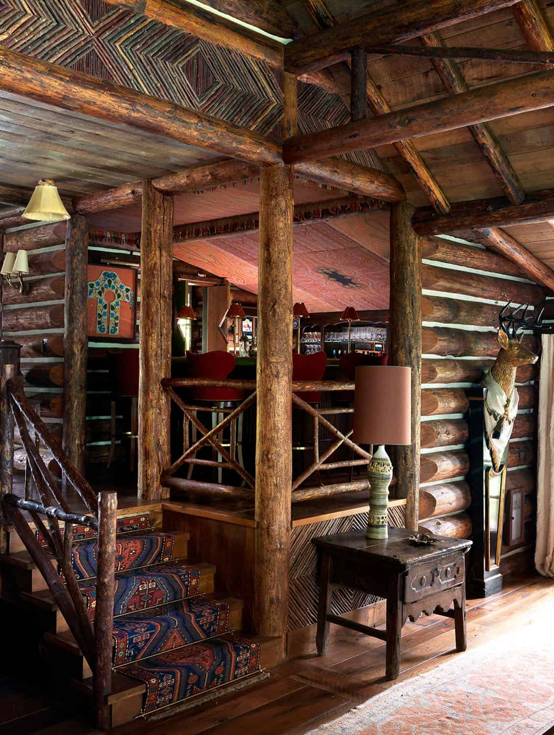 rustic-entry-staircase