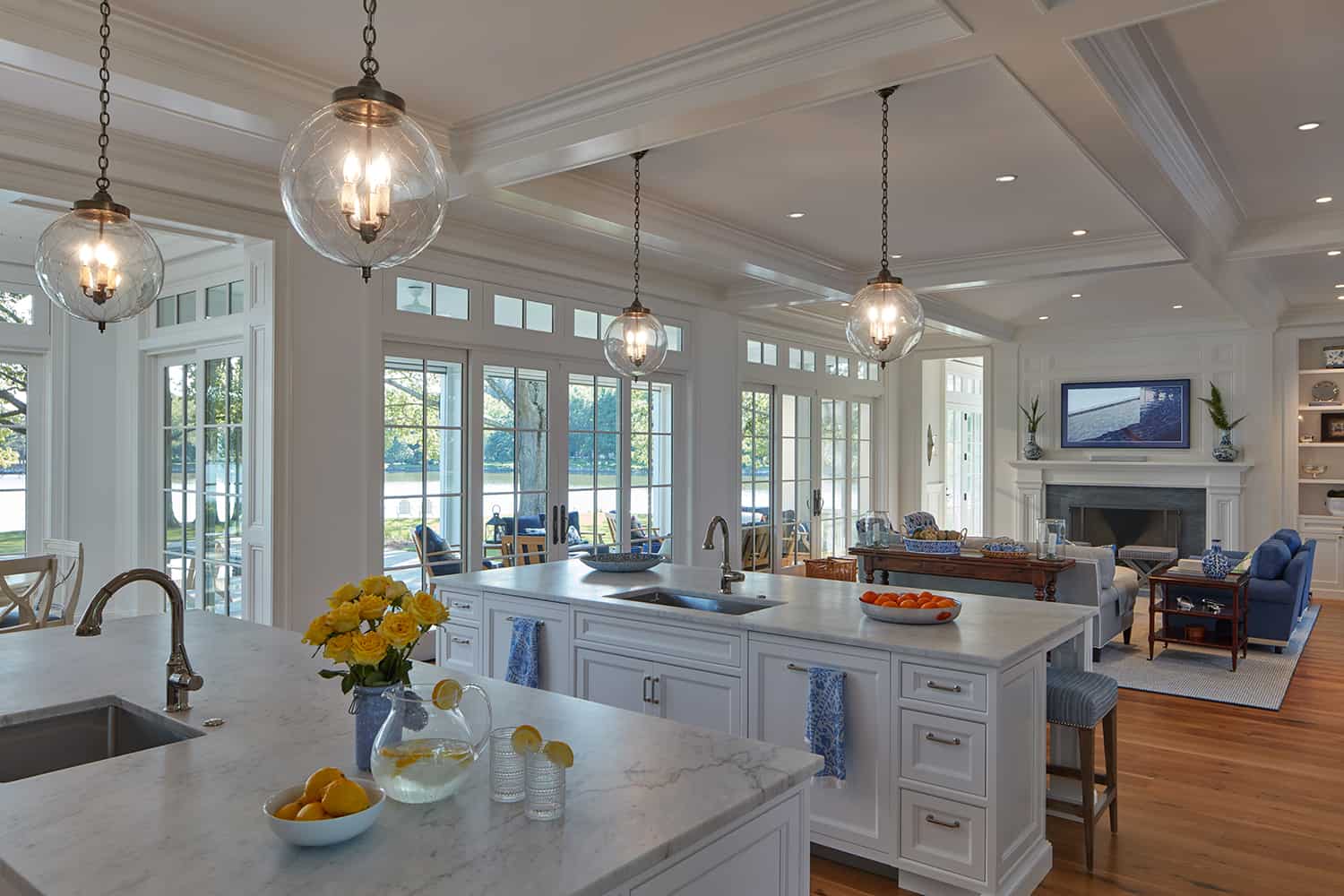 beach-style-kitchen