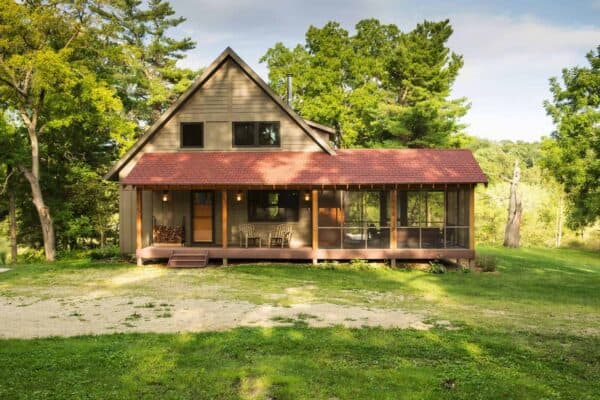 featured posts image for Cozy cabin in Minnesota provides idyllic getaway for a fishing trip