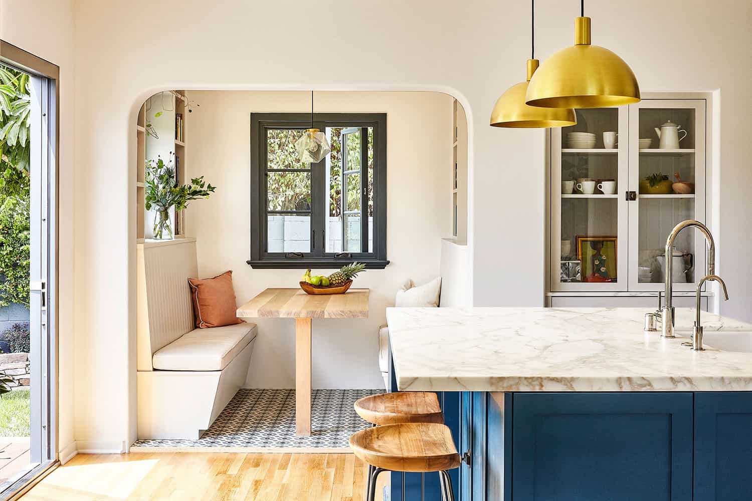 One Kindesign - Spanish style bungalow in Venice Beach celebrates ...