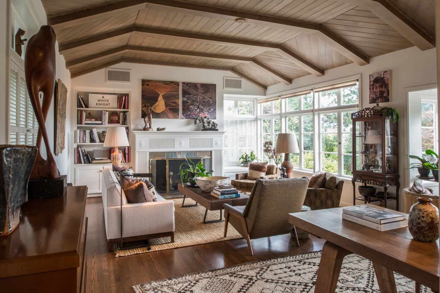 eclectic-living-room