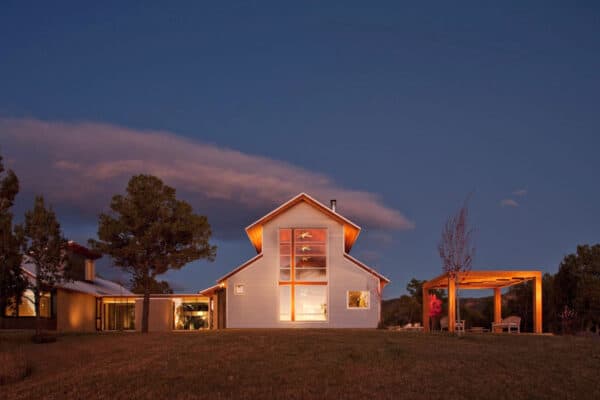 featured posts image for Serene ranch house in Colorado delivering exceptional mountain views