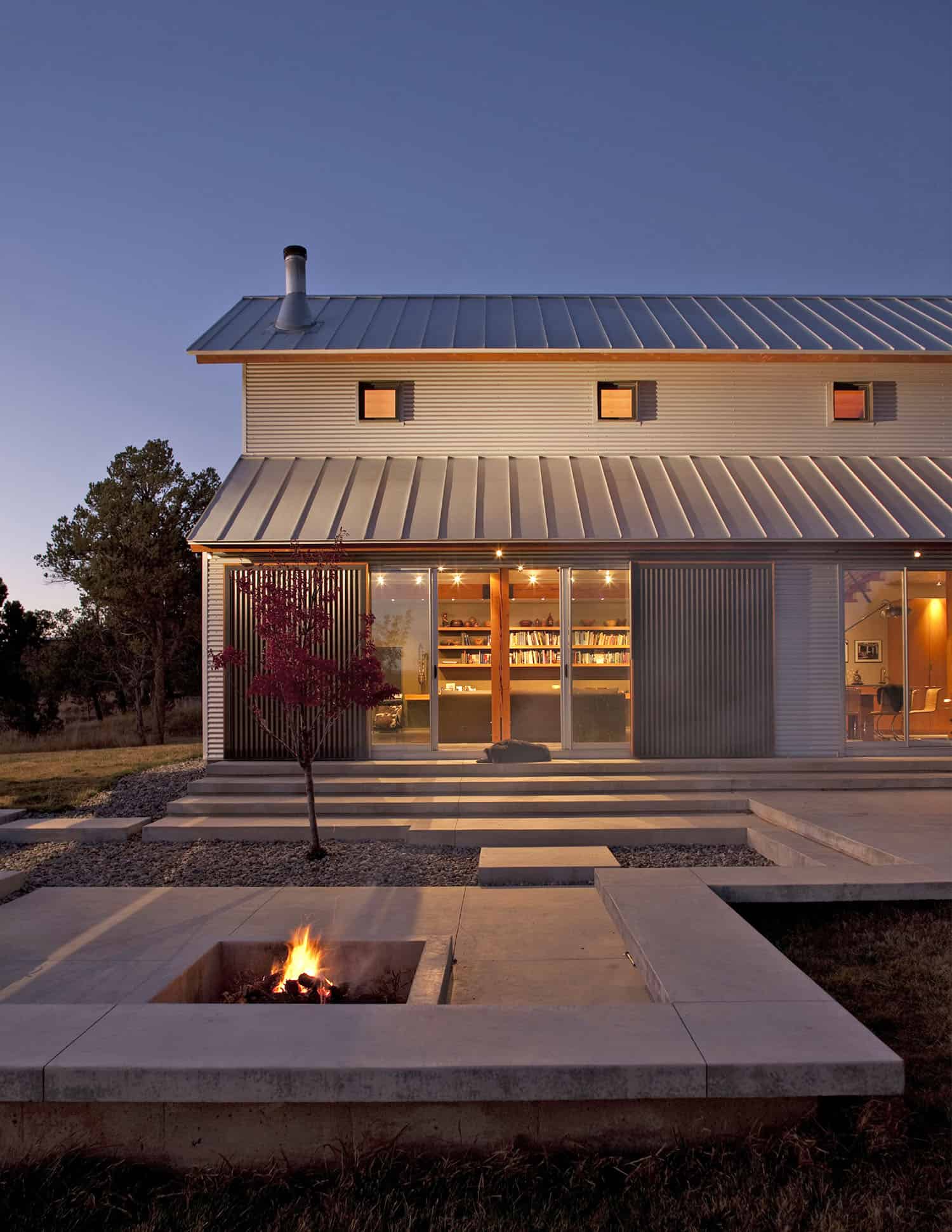 ranch-house-contemporary-patio