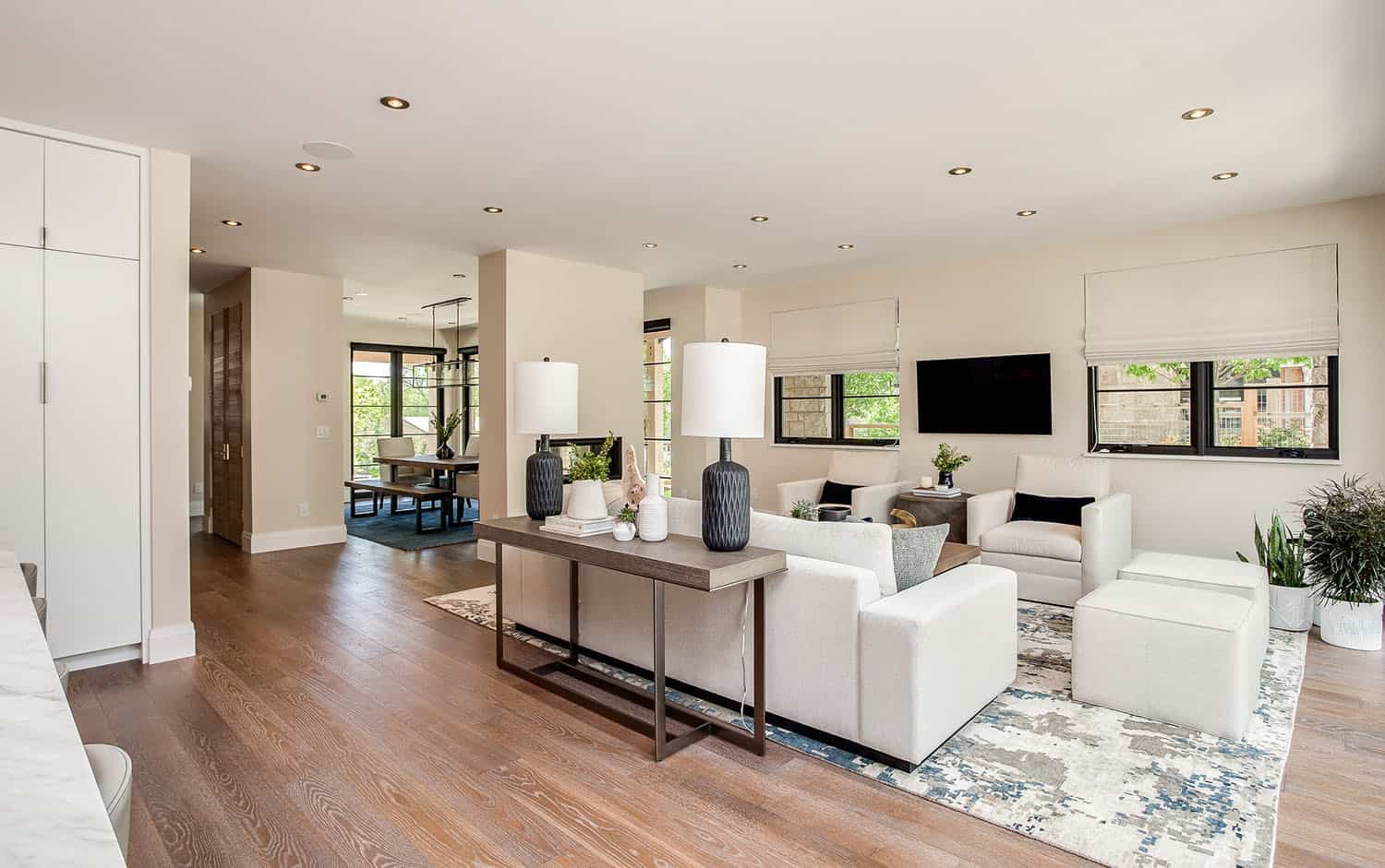 contemporary-living-room