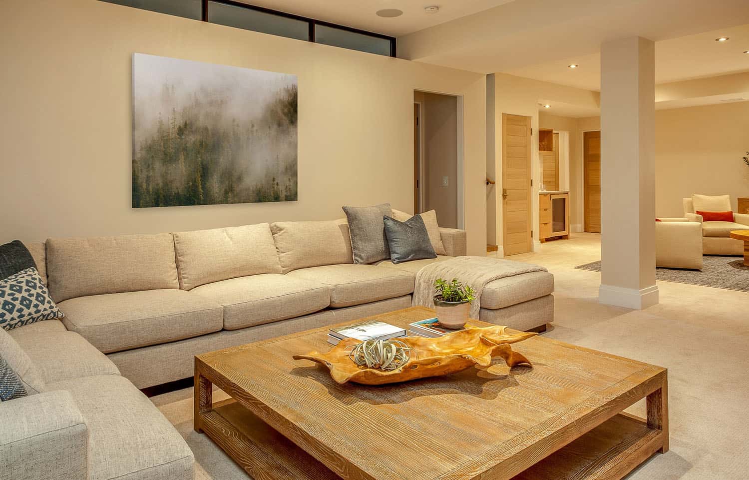 contemporary-family-room
