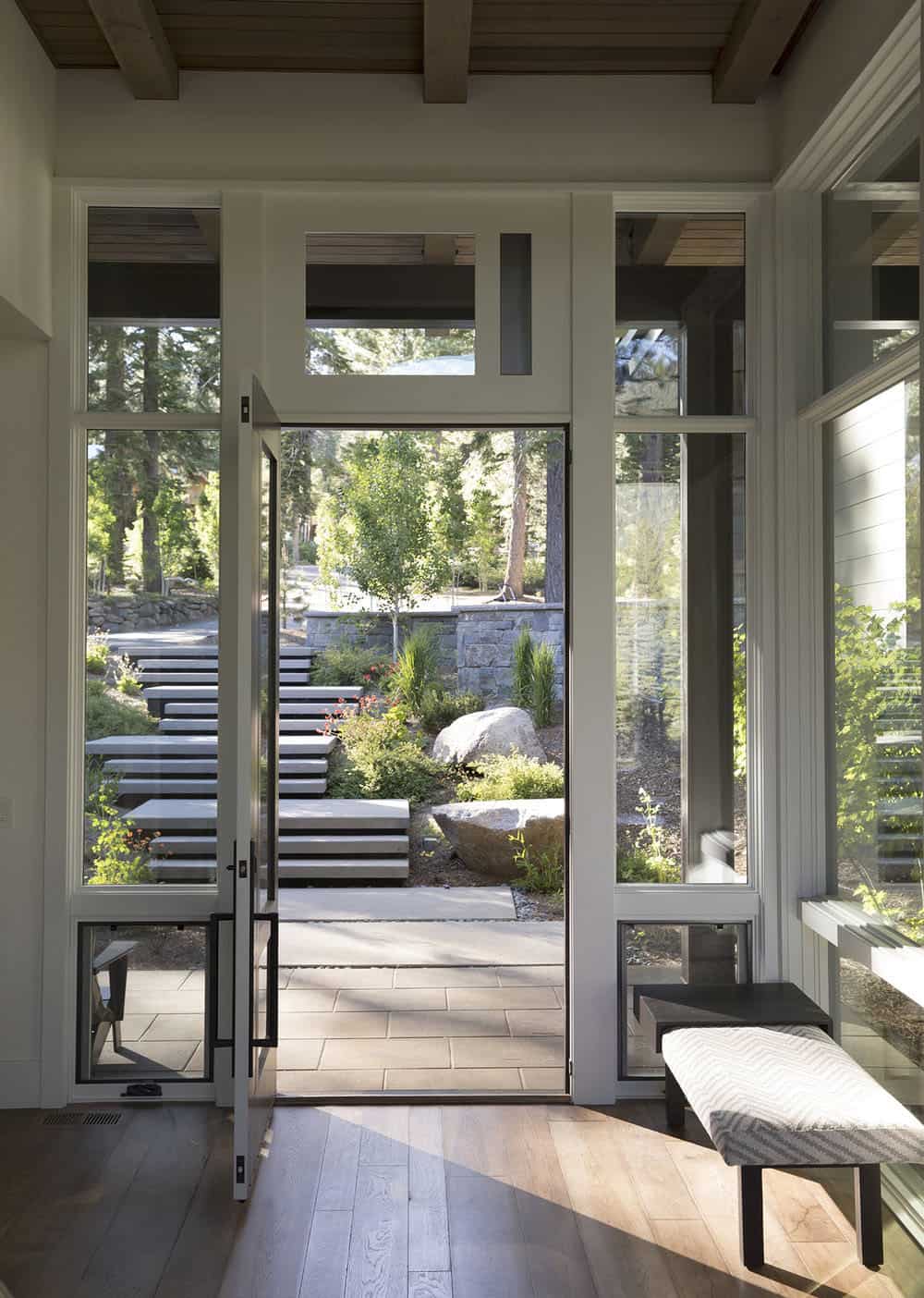 contemporary-mountain-home-entry