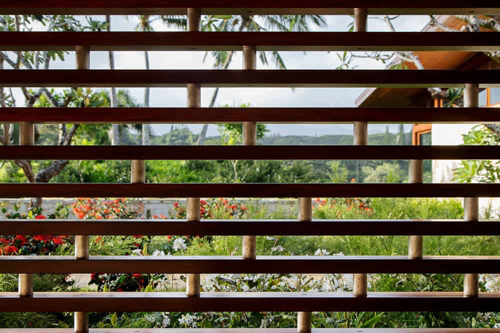 ranch-pavilion-exterior-wood-screen-detail