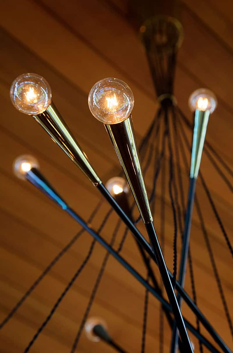 modern-light-fixture-detail