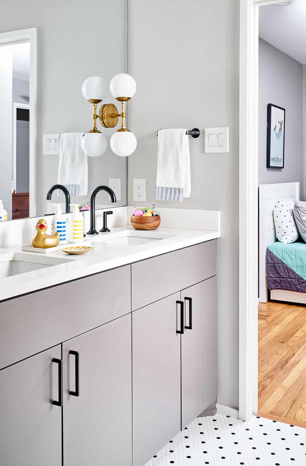 midcentury-modern-bathroom