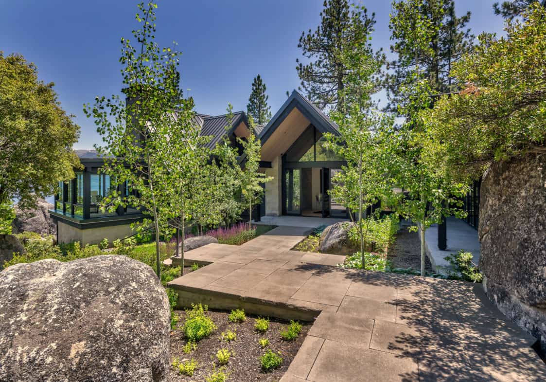 luxury-lakefront-mountain-home-exterior