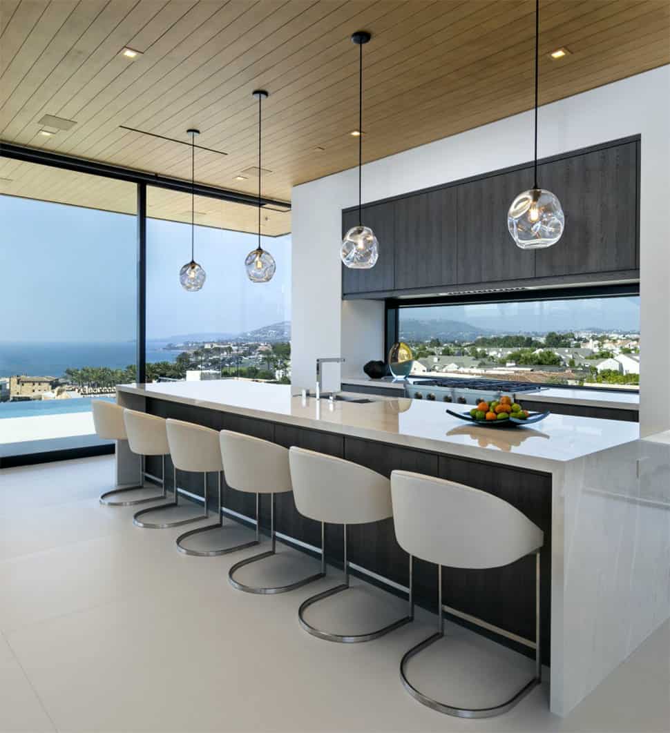 modern-beach-house-kitchen