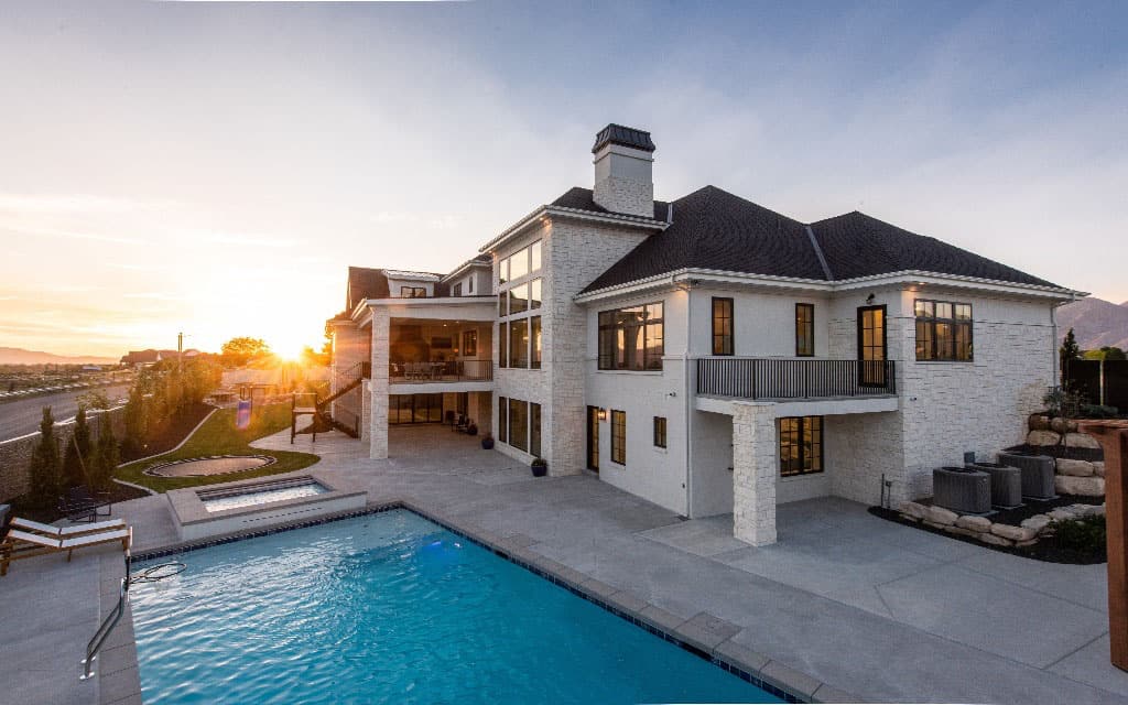 transitional-home-swimming-pool